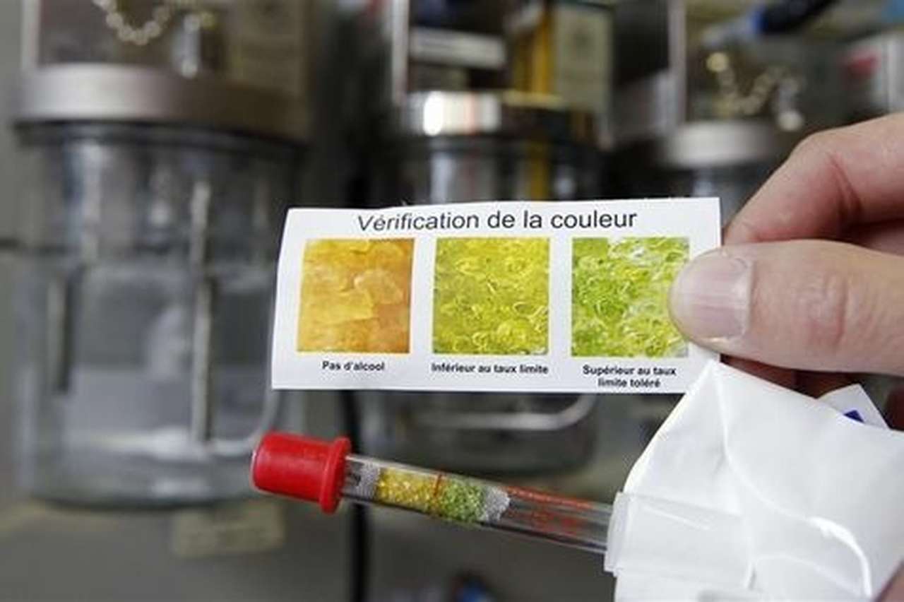 Во Франции молодых водителей ждет «сухой закон» 