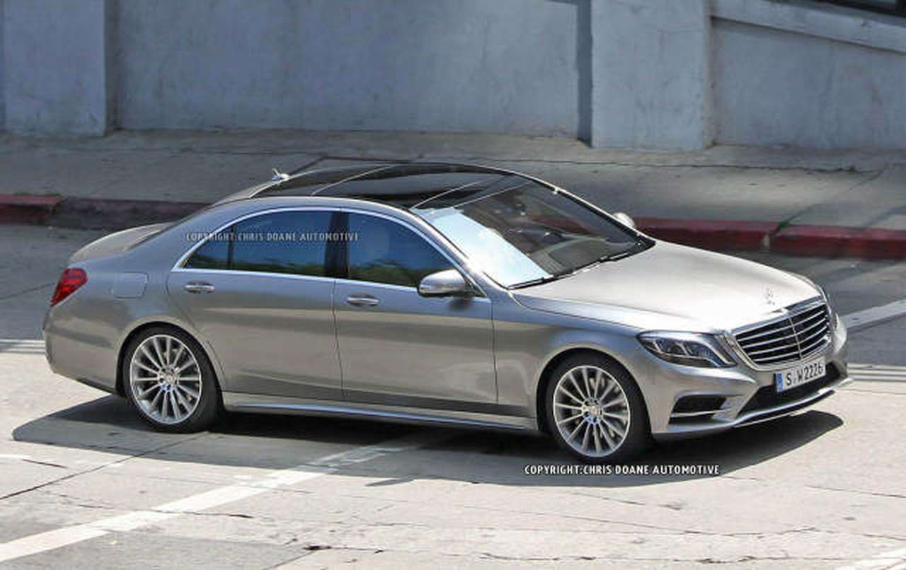 Mercedes-Benz S-Class сфотографировали без камуфляжа