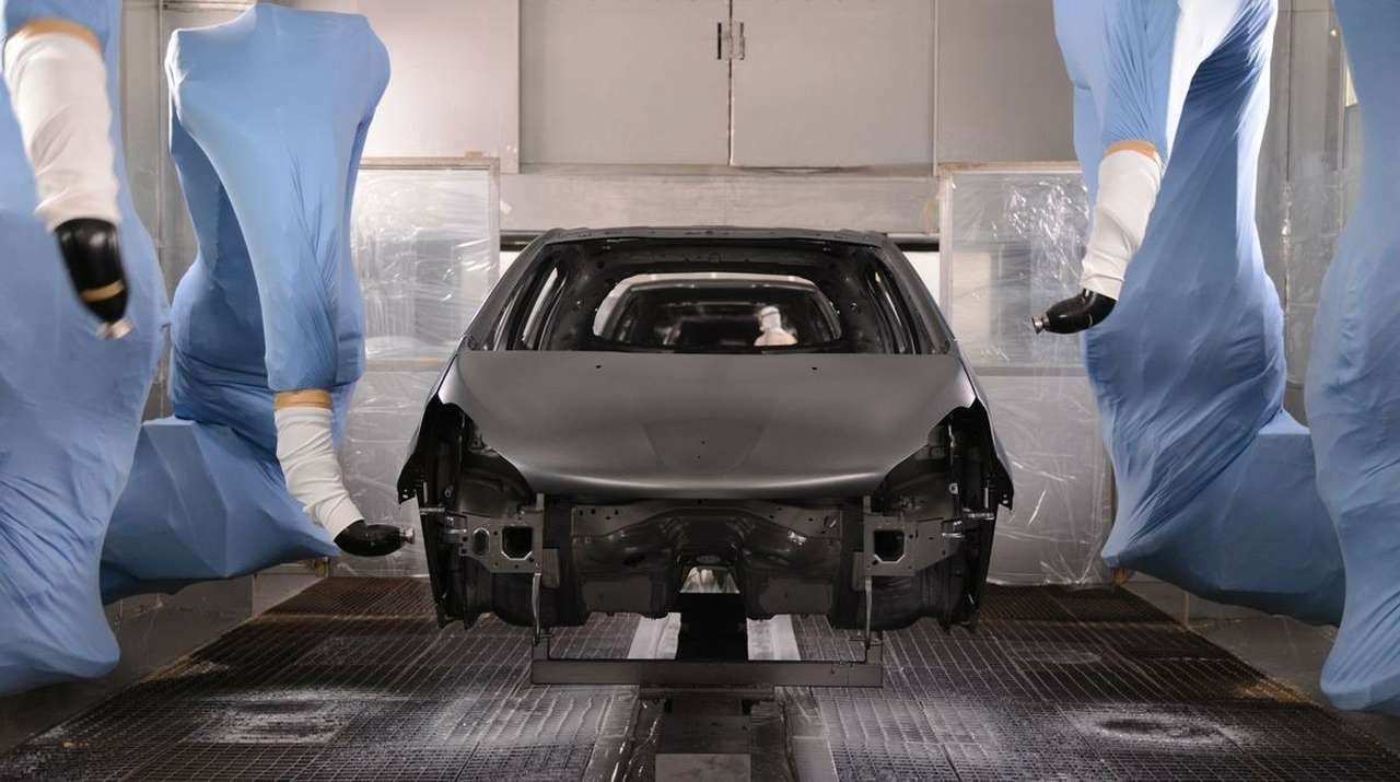 Наполовину русские: как иномарки спасаются локализацией