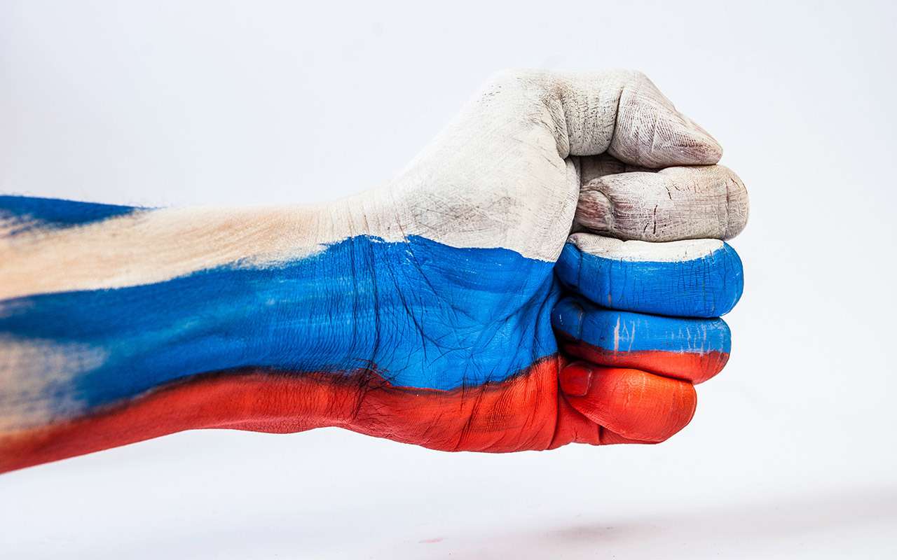 Россия готовит ответные меры на запрет въезда авто в страны ЕС