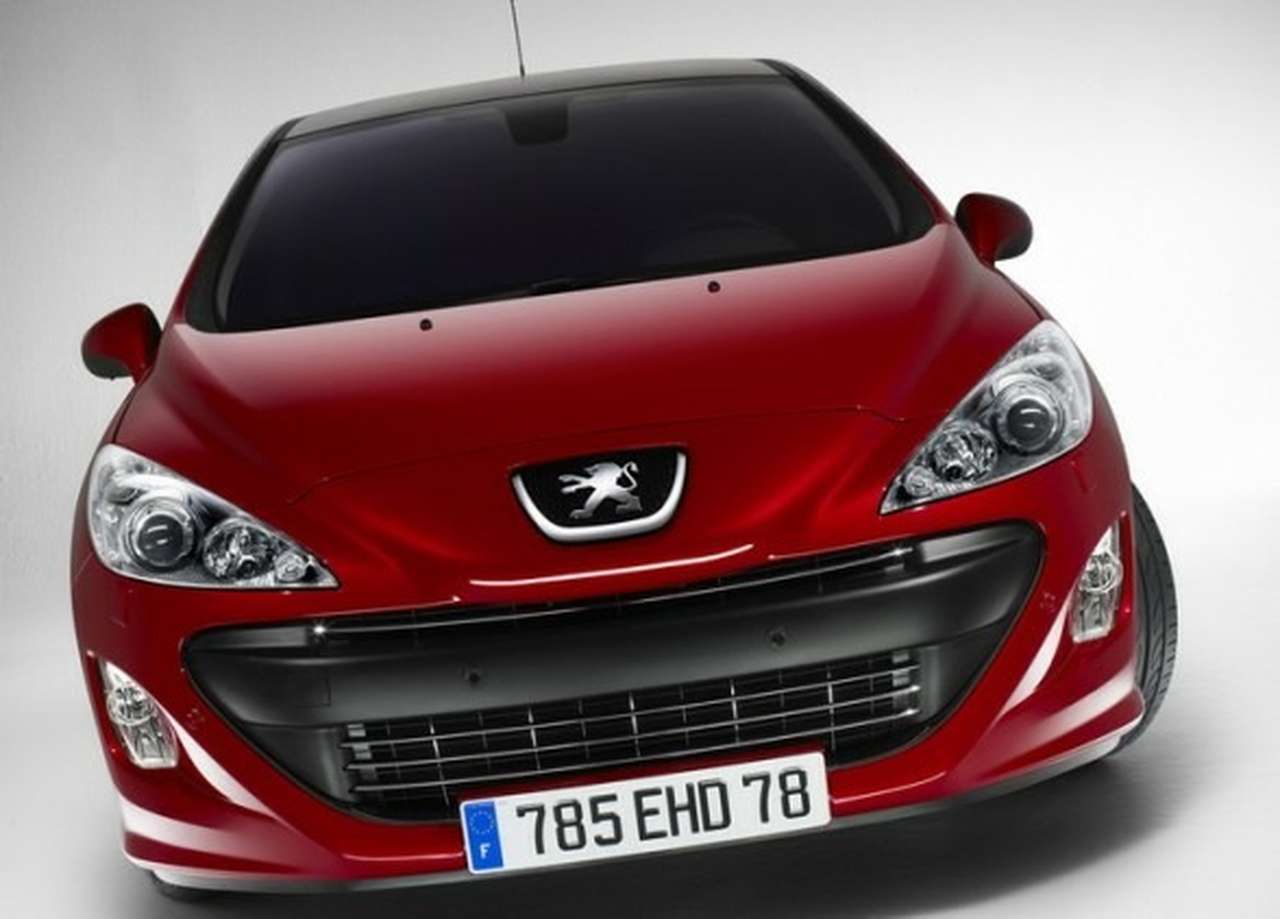 Альянс Peugeot-Citroen выпустит конкурента Renault Logan 