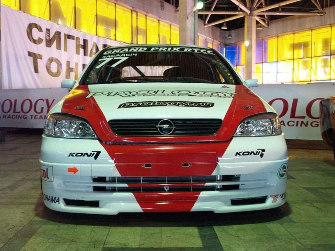 Первое, что бросается в глаза – новая командная раскраска