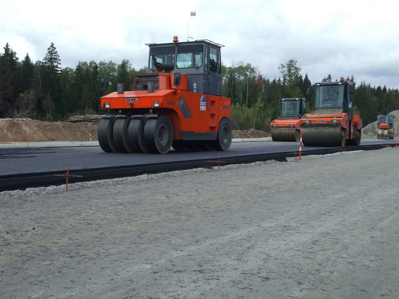 На трассе Москва - Питер разрешат ездить со скоростью 130 км/ч