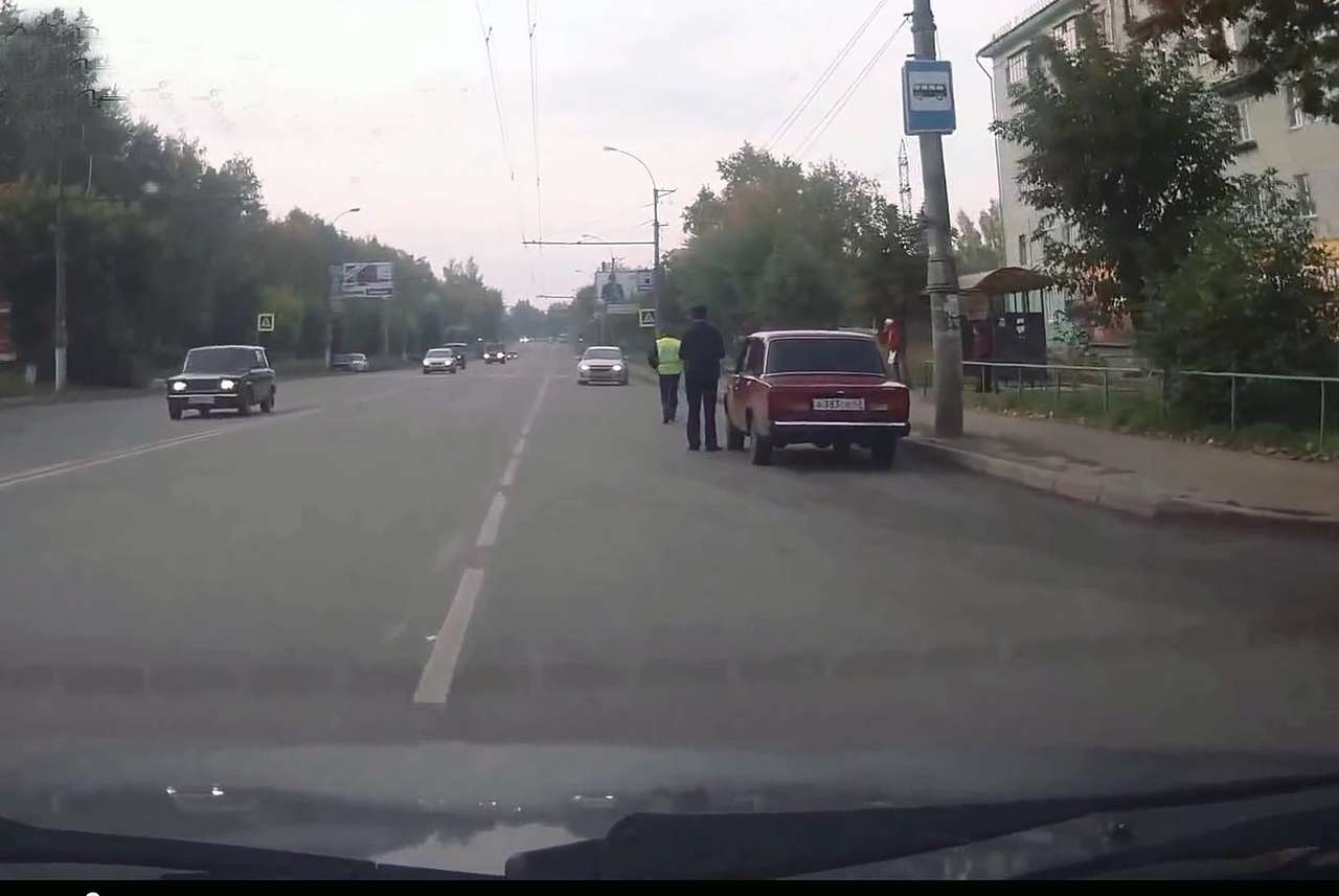 Автовладельца заставили участвовать в задержании пьяного нарушителя (ВИДЕО)