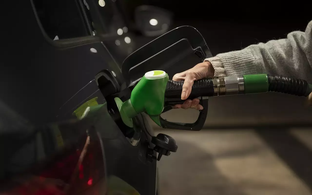 Стоимость бензина изменилась: где он подорожал и подешевел