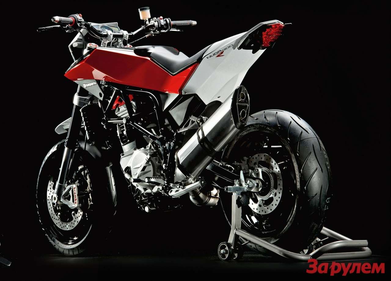 Husqvarna Nuda 900: кроссовер, 2012 г., 899 см³, 105 л.с., 185 кг.