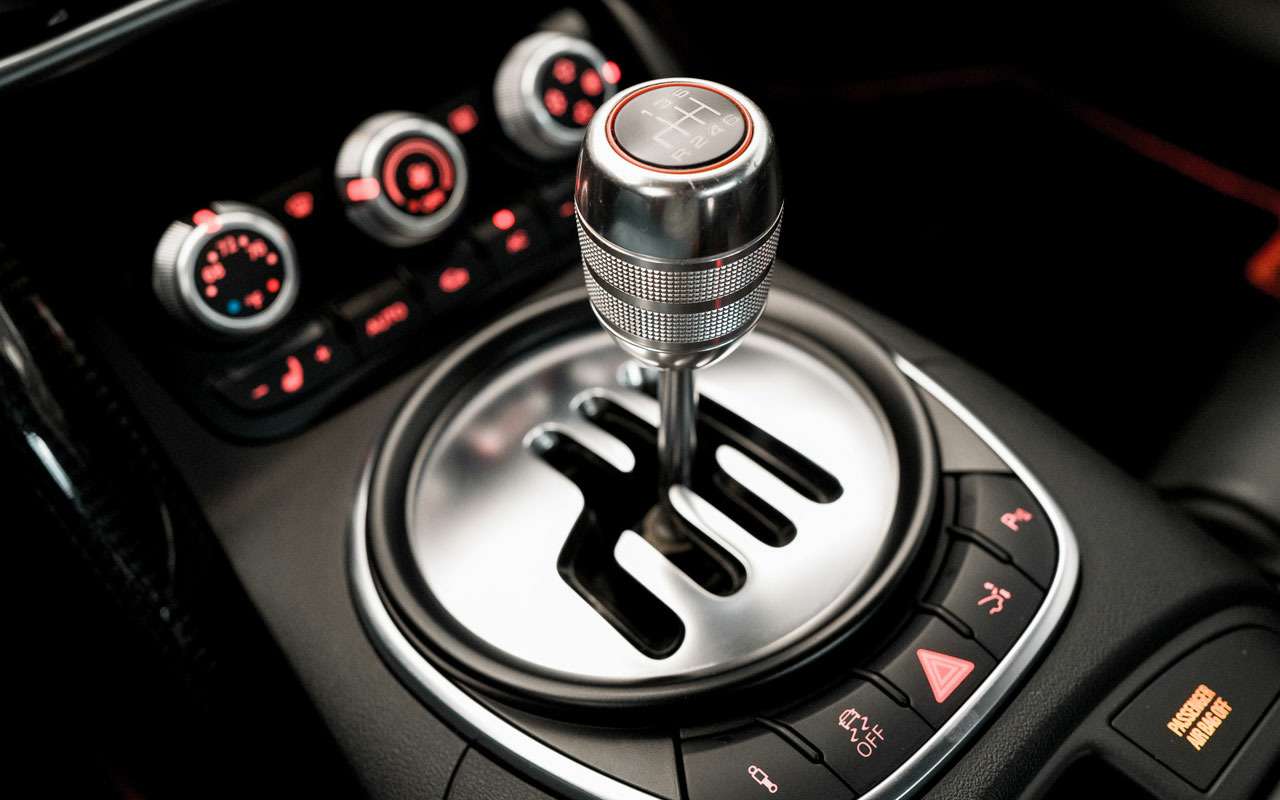 Названа самая быстрая в мире машина на механике