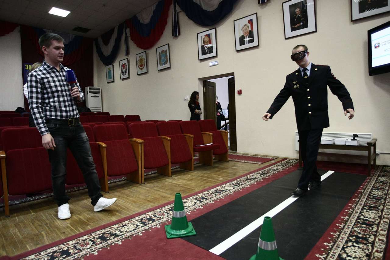 В автошколах будут бороться за трезвость с помощью очков