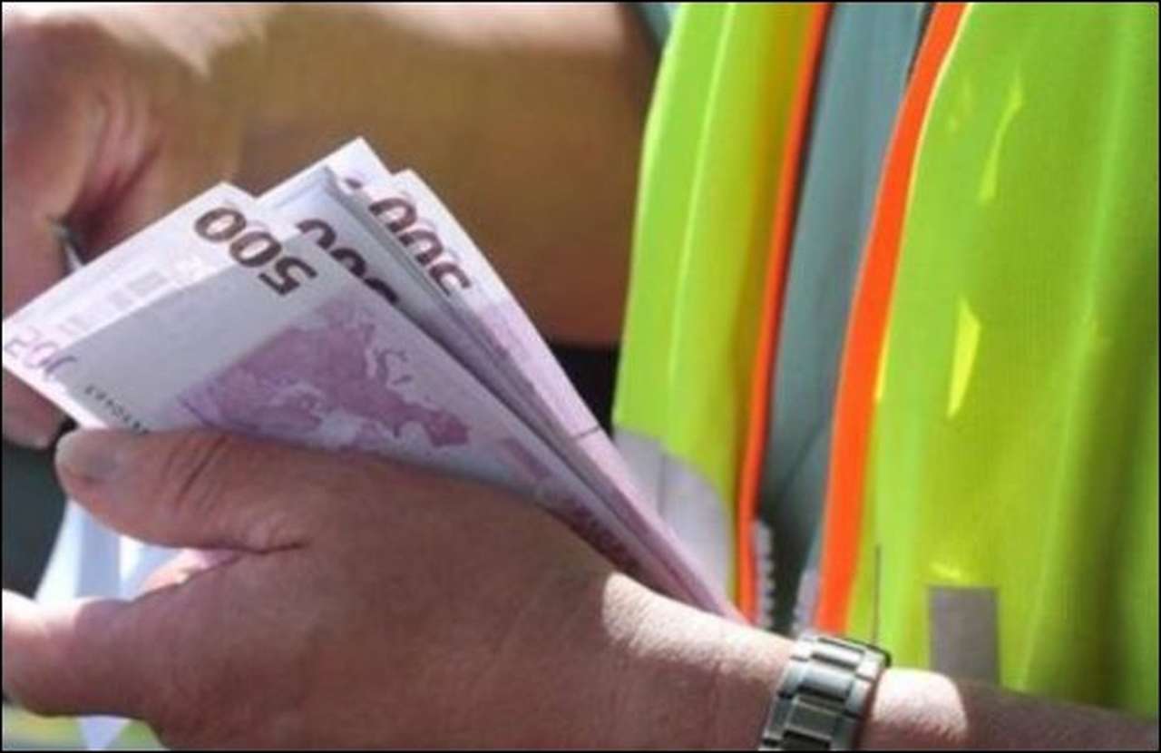 Немецкого пенсионера оштрафовали на 15 000 евро за незадекларированный автомобиль