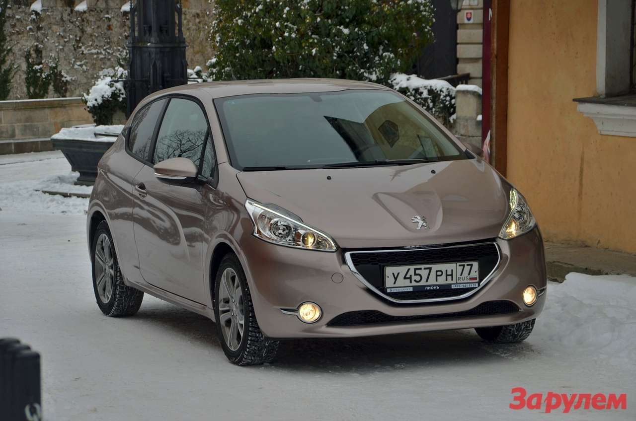 Peugeot 208: компактная разница