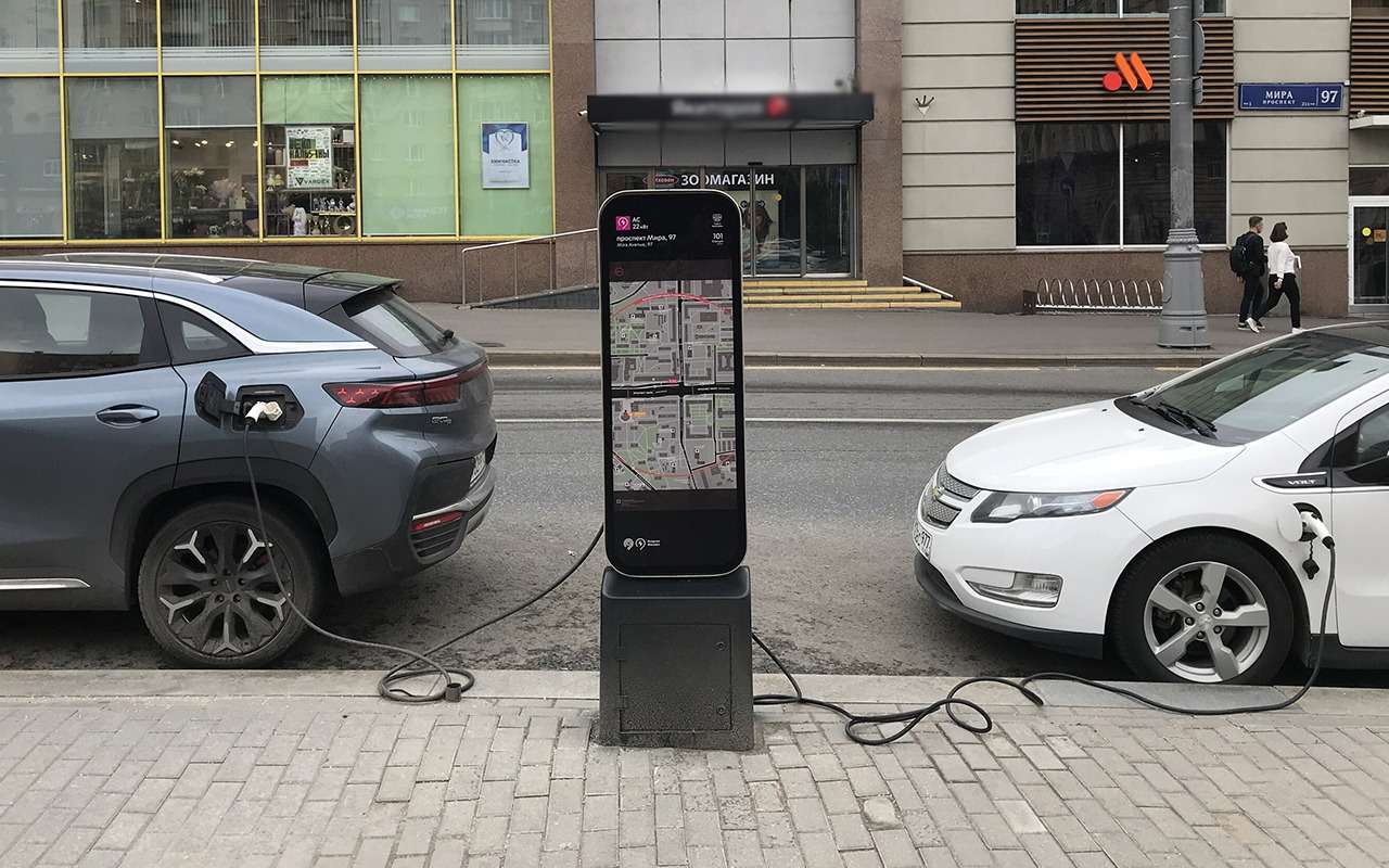 Стало известно, сколько живут электромобили в России