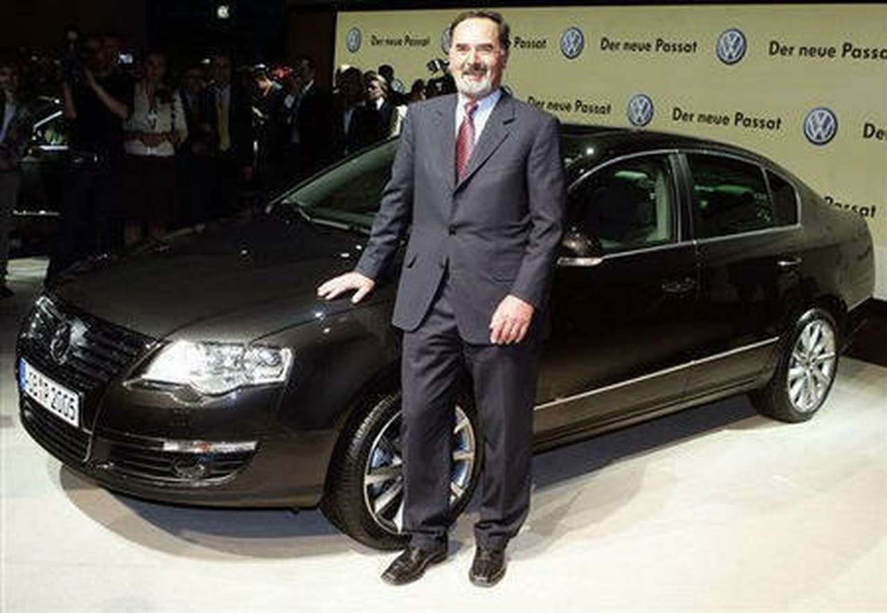 Новый VW Passat уже показали в Гамбурге