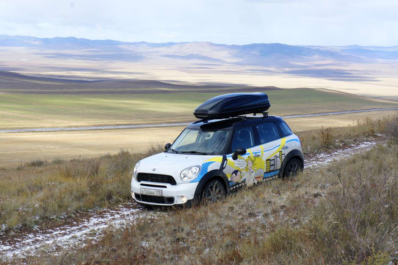 Путешествие на 13 тысяч километров на Mini Countryman оказалось возможным для целой семьи.