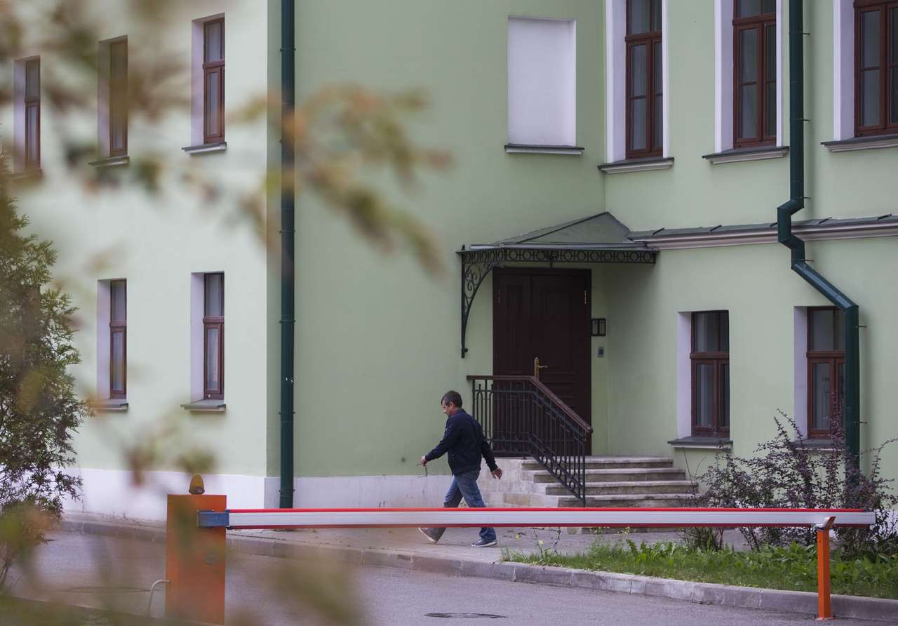 Москва частично компенсирует установку шлагбаумов во дворах