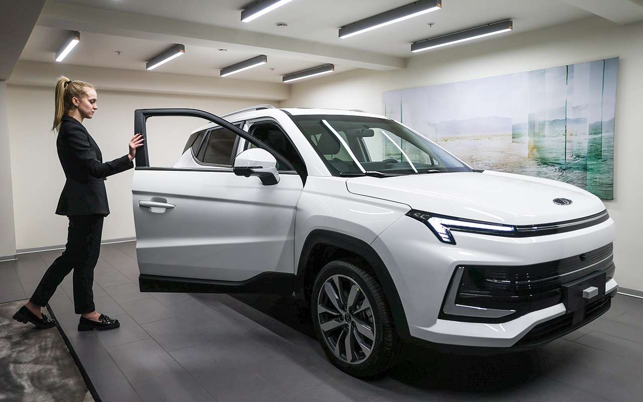 Дилеры начали продажи электрических Москвичей