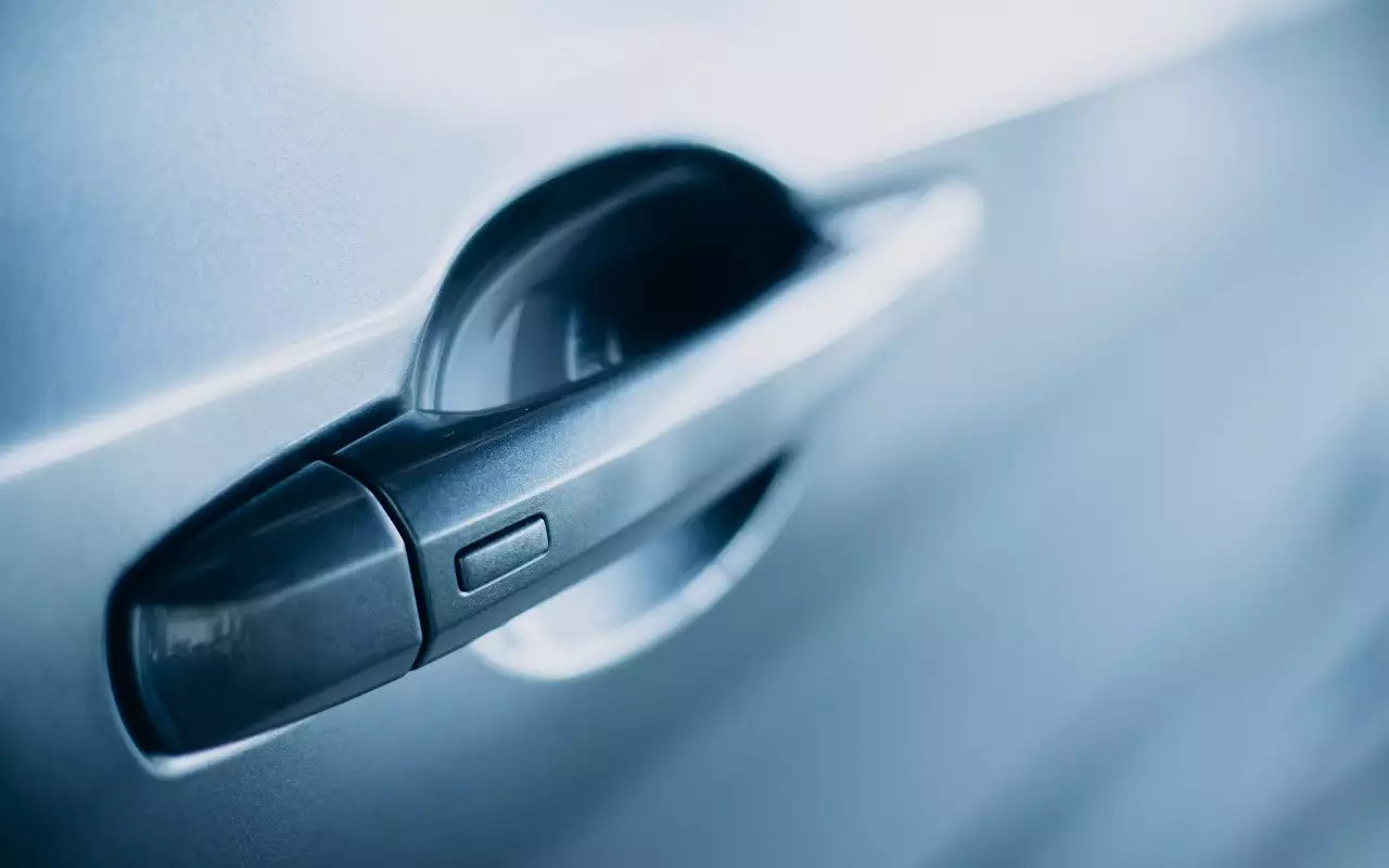 Все китайские автомобили хотят оснащать механическими дверными ручками
