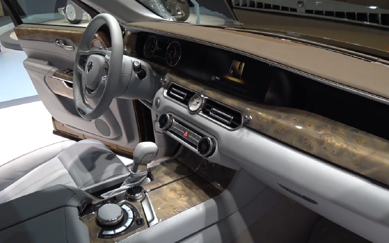 На представительских машинах Aurus Senat используется автомат разработки российской фирмы Kate