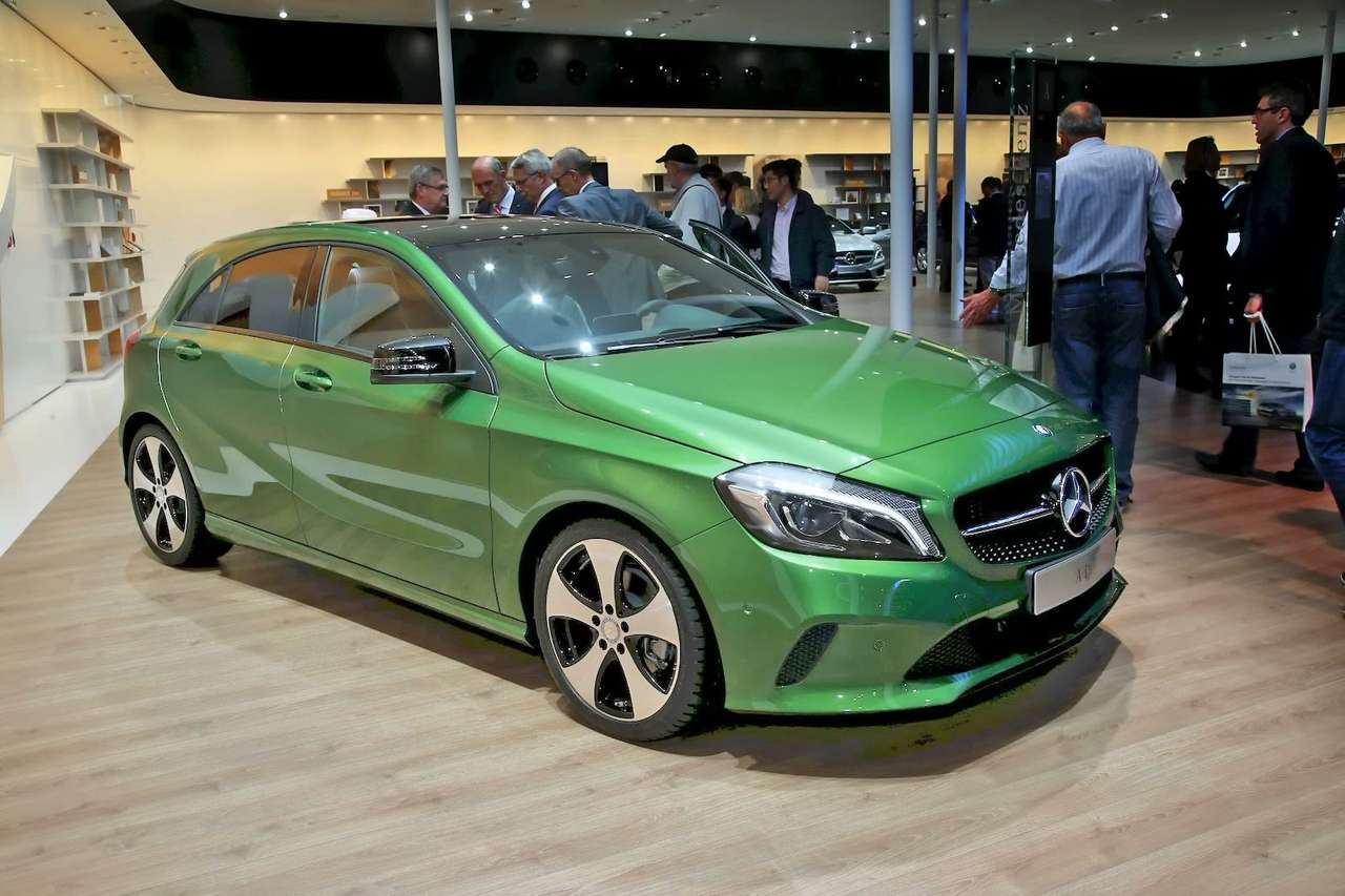 Mercedes-Benz A-класса освежили снаружи и изнутри