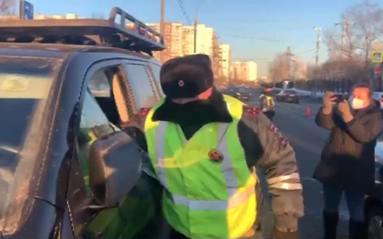 Задержали водителя Ленд Крузера: у него штрафов на 3 млн