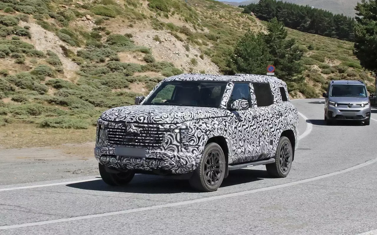 Новый внедорожник Mitsubishi на тестах