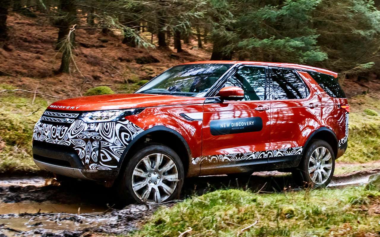 В Шотландии, на трассе центра Land Rover Experience, удалось поездить лишь на предсерийных прототипах, с которых даже не сняли камуфляж.
