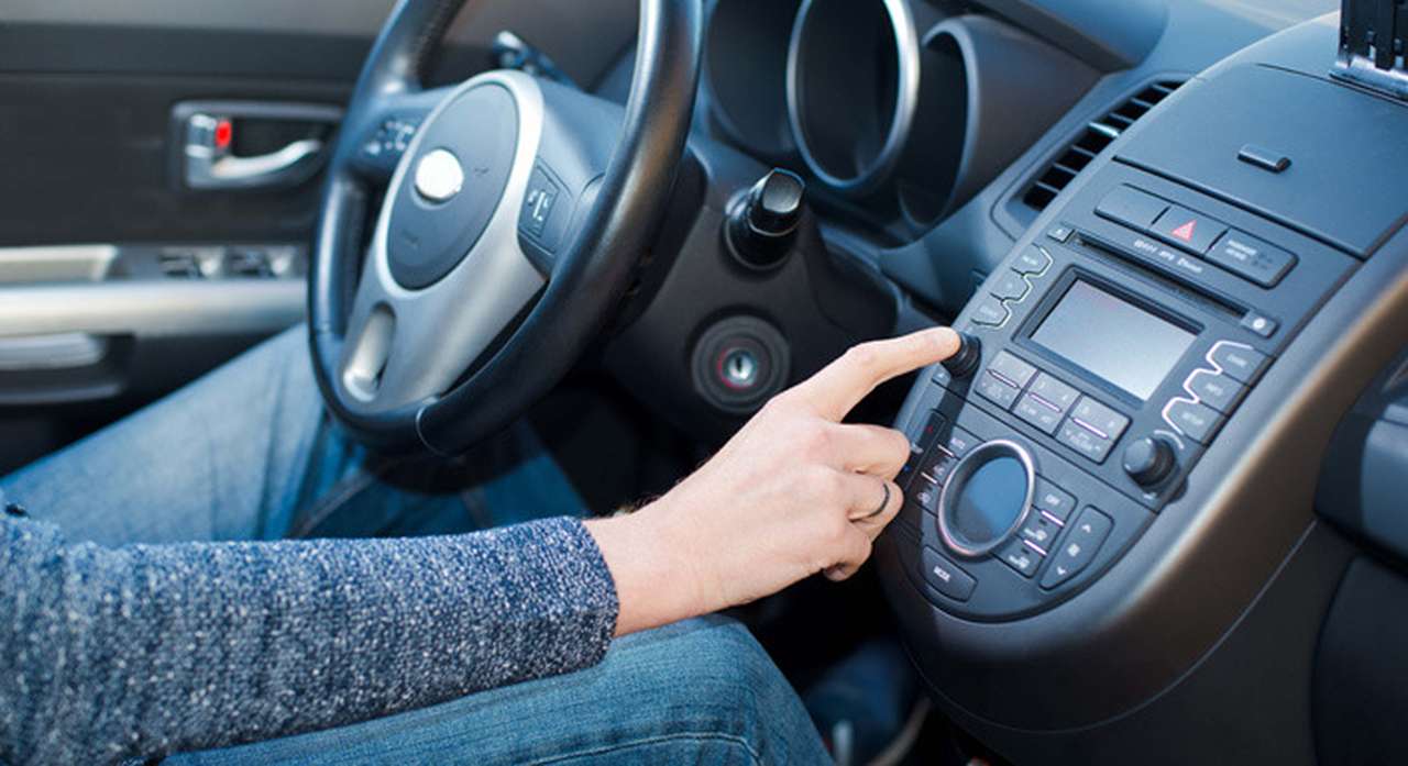 Владельцы недавно приобретенных автомобилей пожаловались на Bluetooth