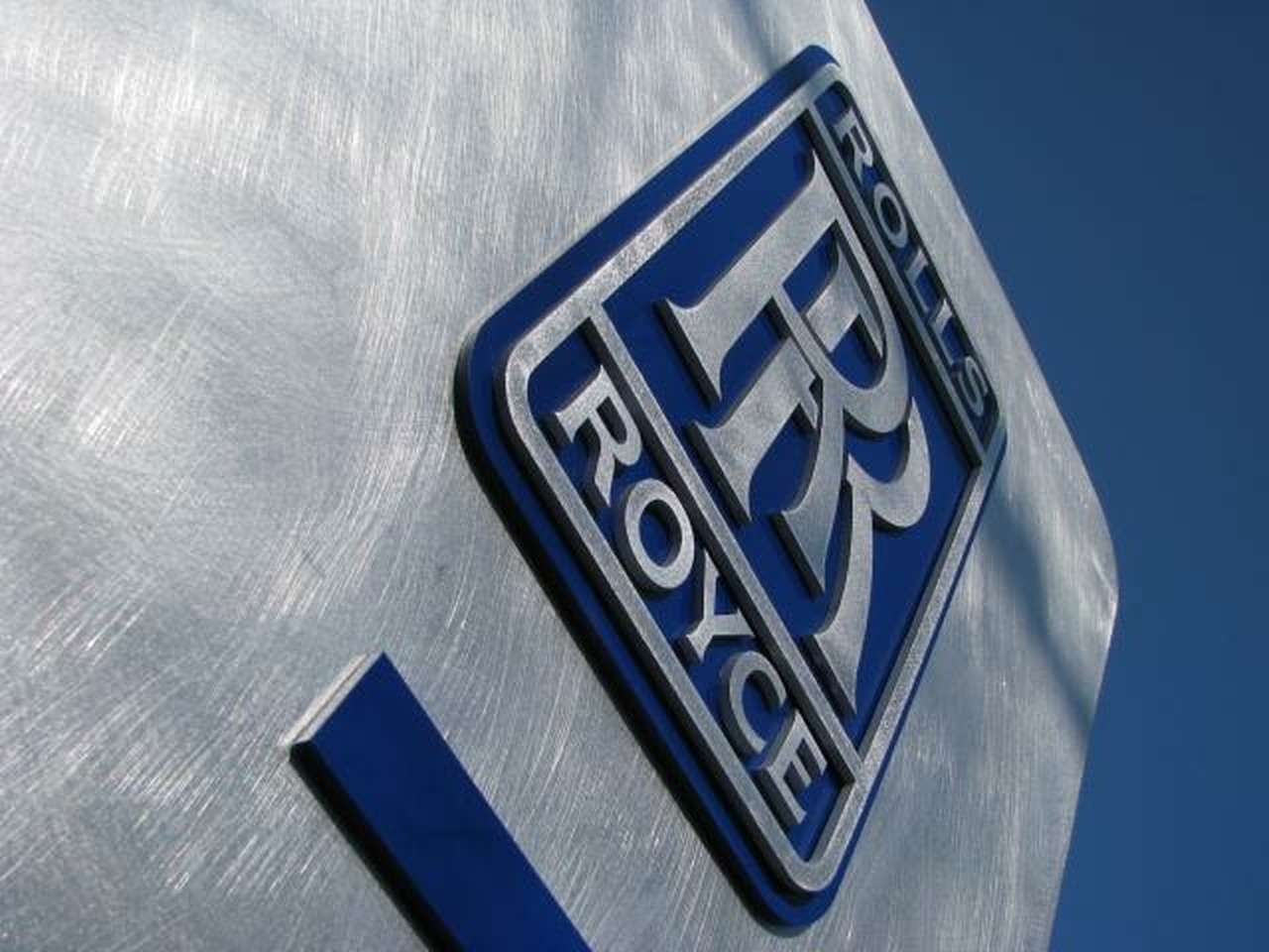 В 2011 г. Rolls-Royce побил рекорд продаж 