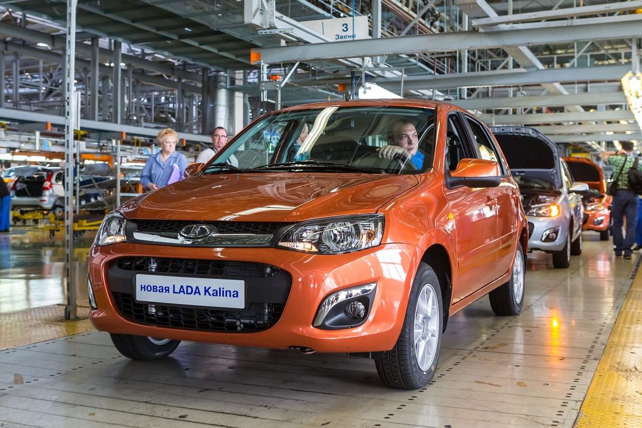 АВТОВАЗ досрочно сократил рабочие места