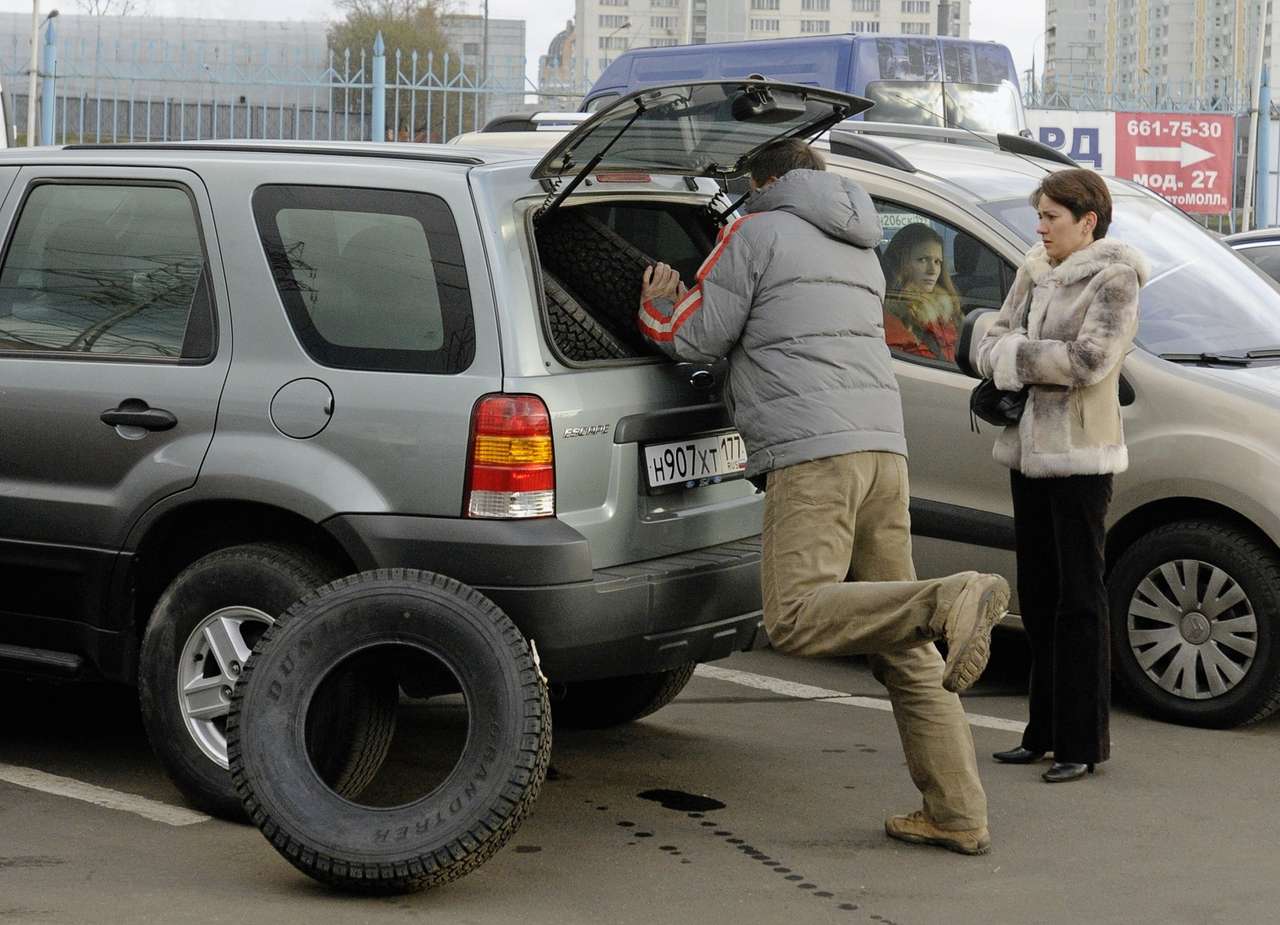 Водителей просят воздержаться от поездок в Москве из-за ухудшения погоды