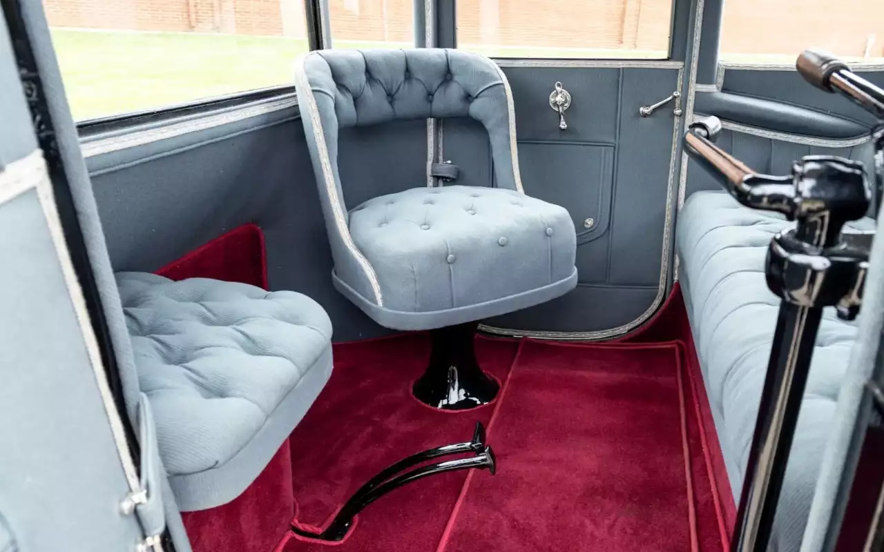 Detroit Electric Model 75B Brougham