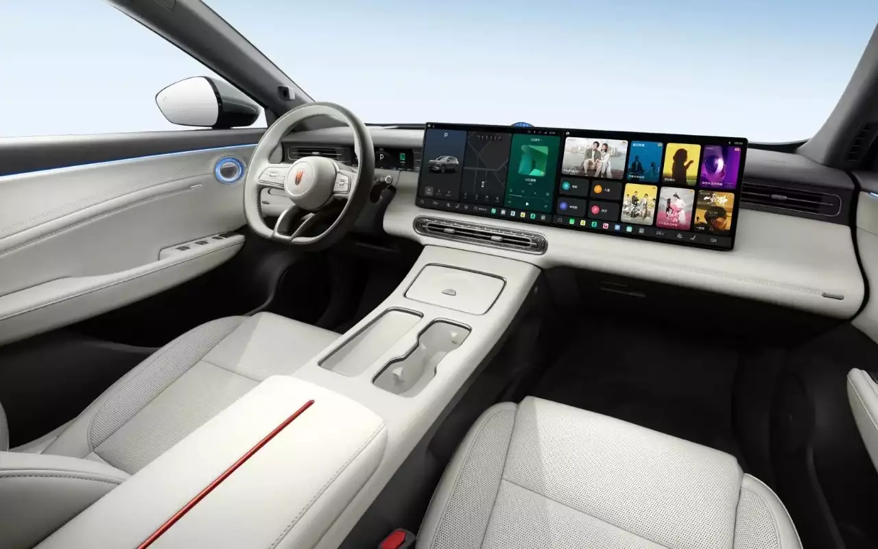 Интерьер Hongqi HS6 PHEV