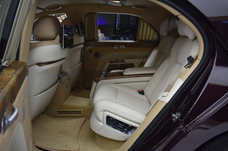 VIP седан Aurus Senat s600 White