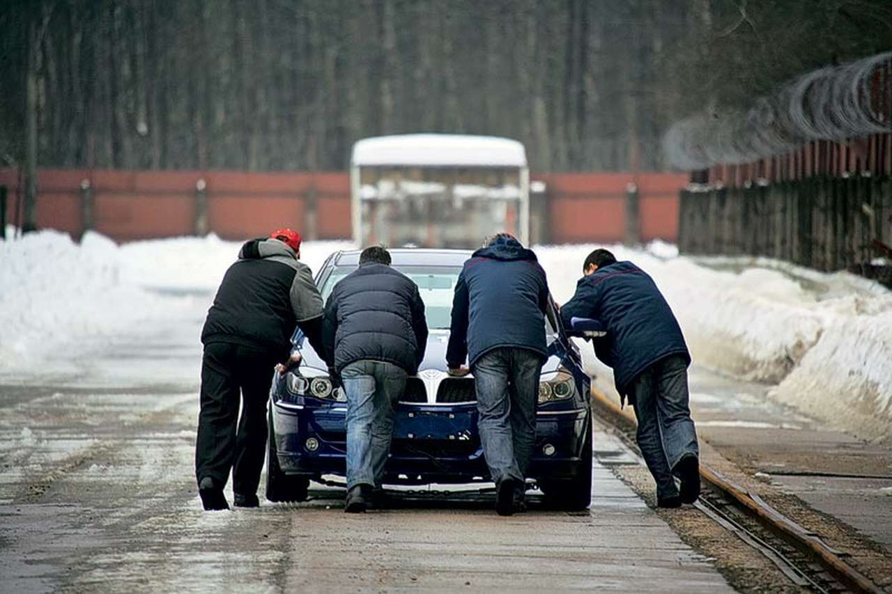 К кубу передом