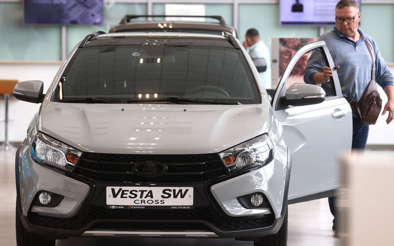 Дилеры рассказали, когда дают скидку при покупке автомобиля