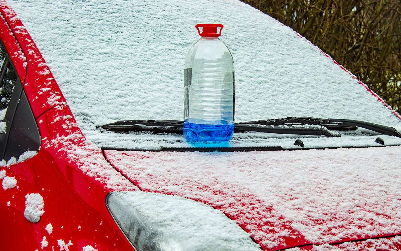 Можно ли разбавлять незамерзайку водой: ответ эксперта