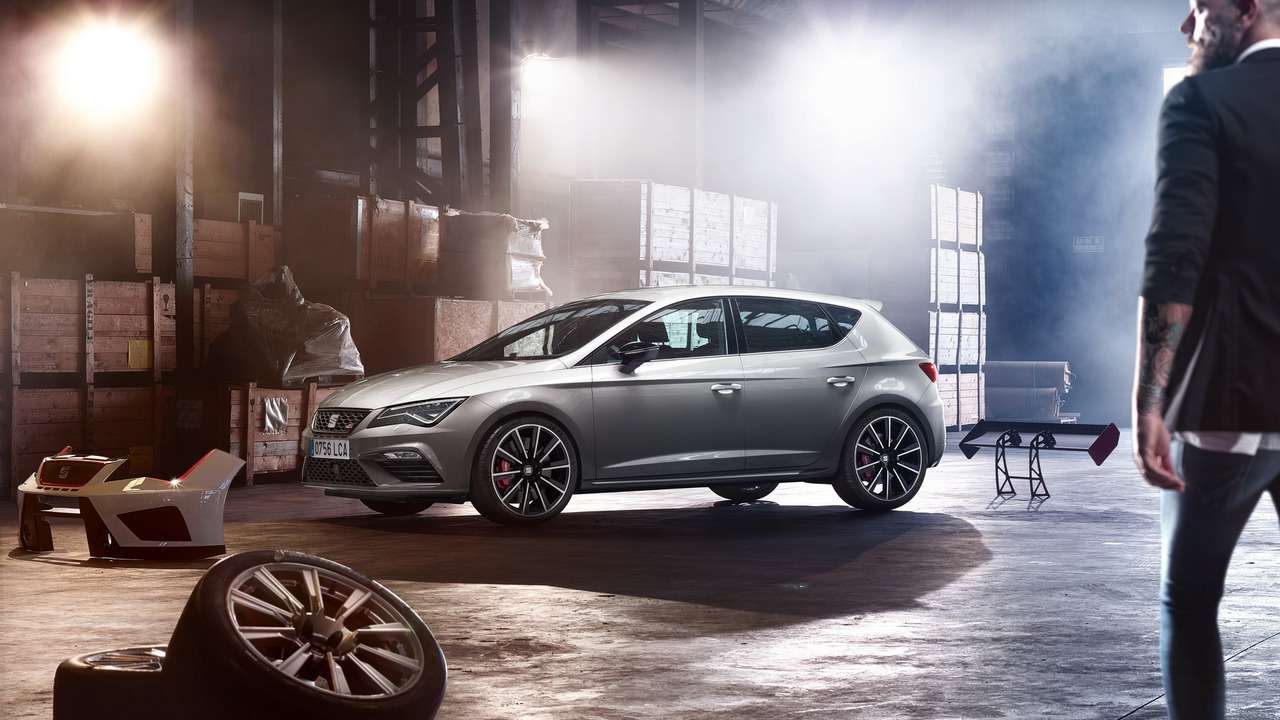Golf R на заметку: SEAT Leon Cupra обновился