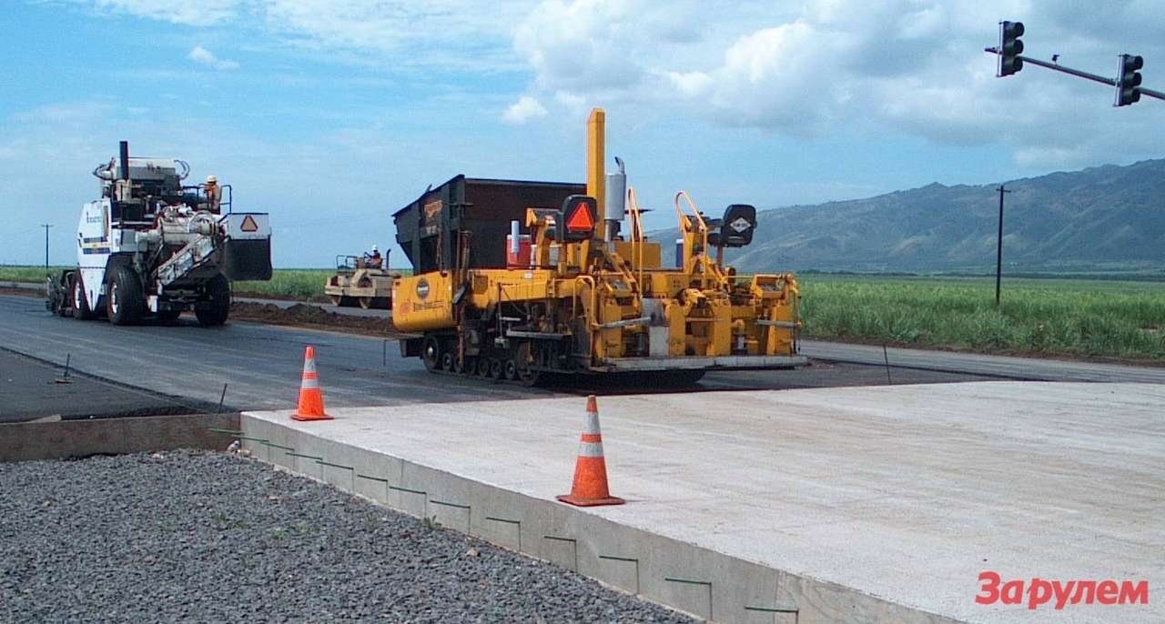 В США очень строгие стандарты: строительство дороги без 70-сантиметровой бетонной основы не допускается