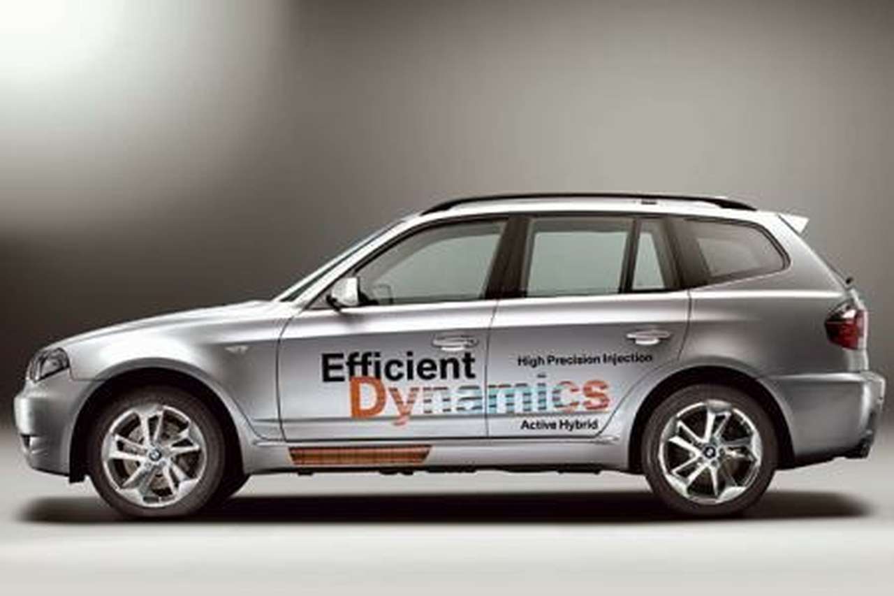 BMW представляет свой первый гибрид