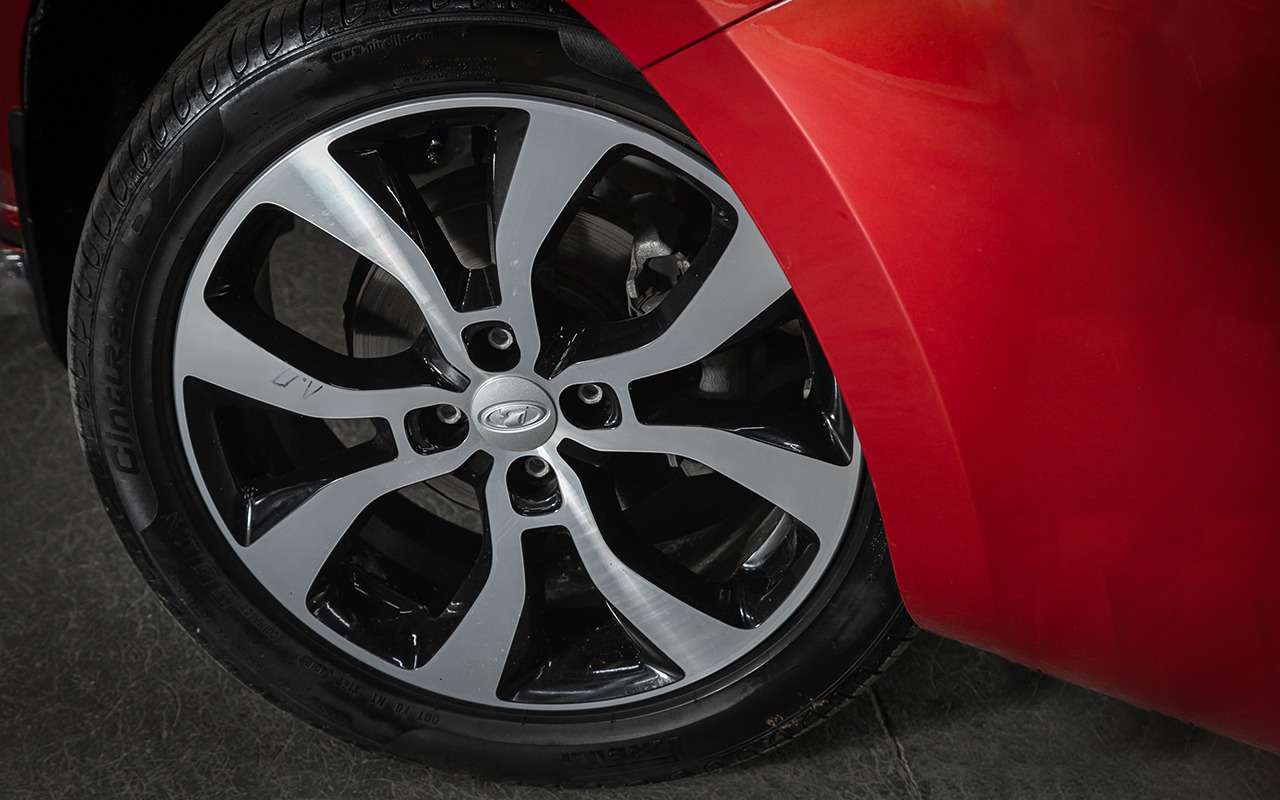 У вас шины «не те»: отказ в регистрации и штраф (и прав лишить могут)