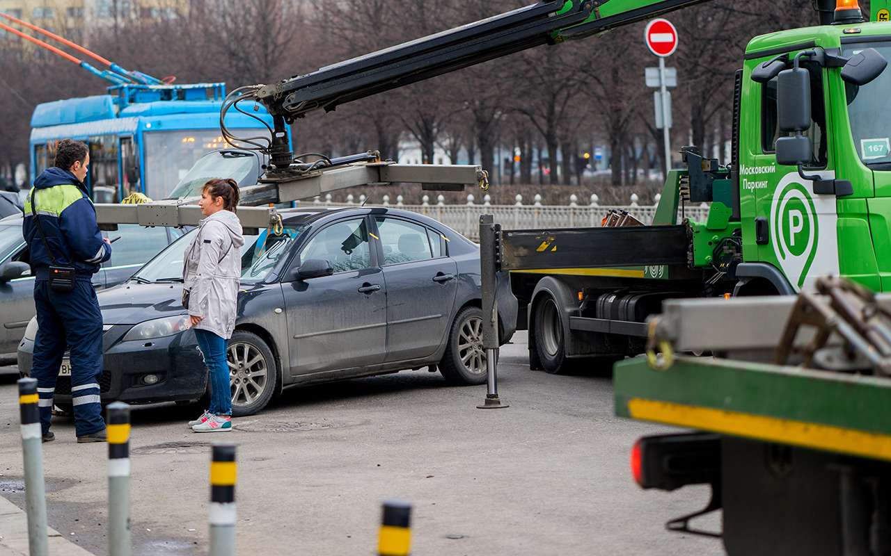 Забыл документы, машину отправили на штрафстоянку...  Почему?