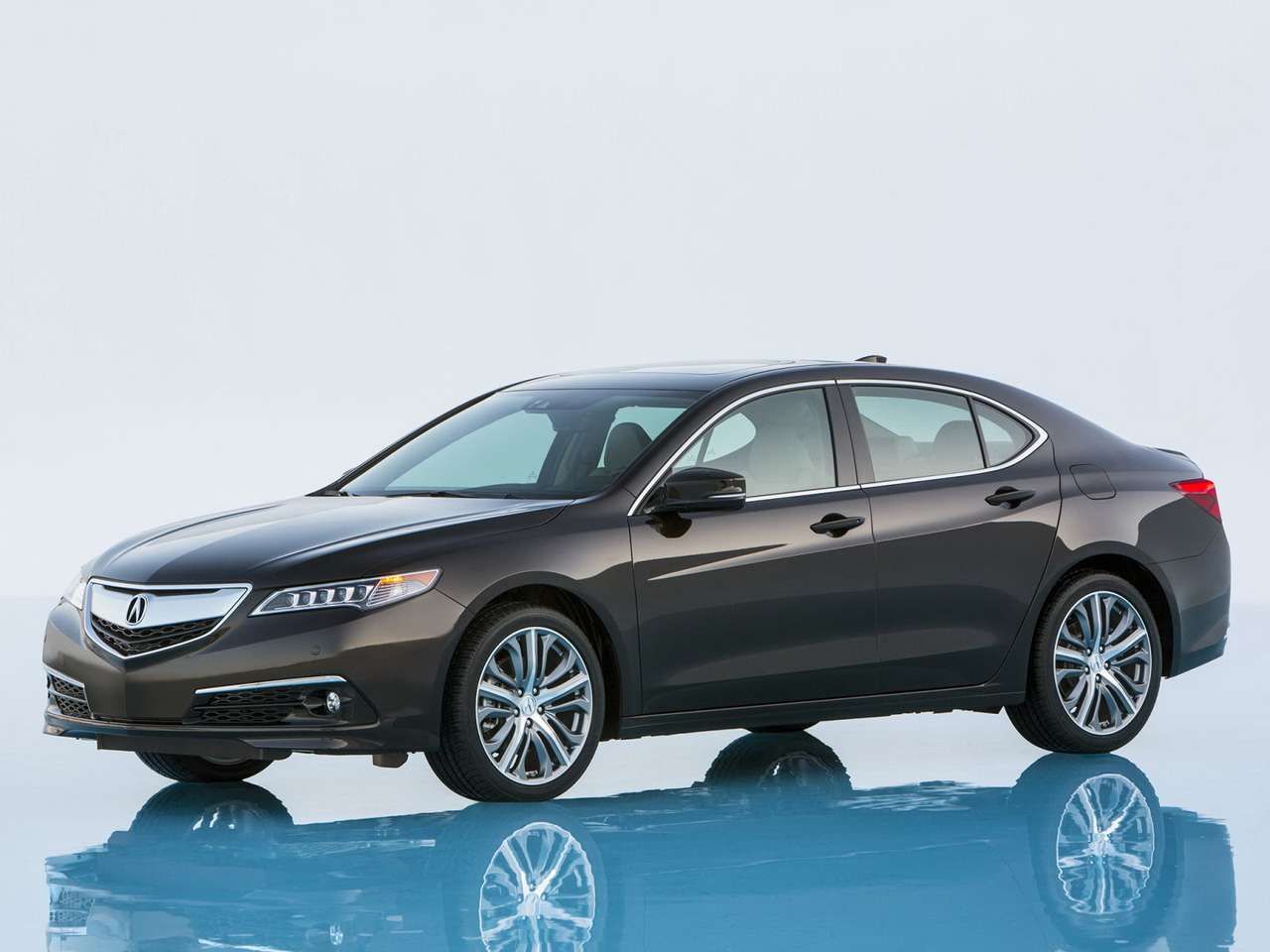 Седан Acura TLX получил российские цены