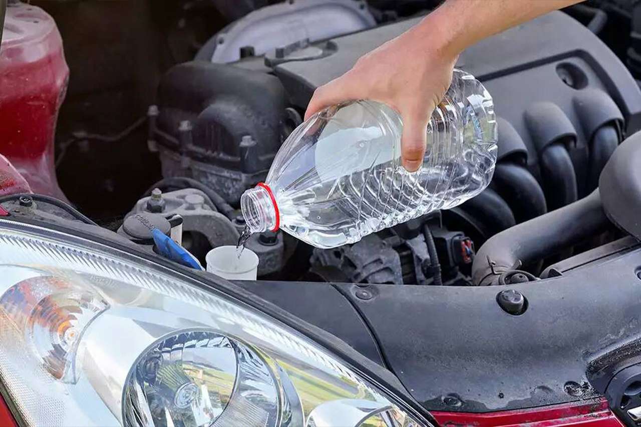 Чем опасна вода вместо омывайки летом