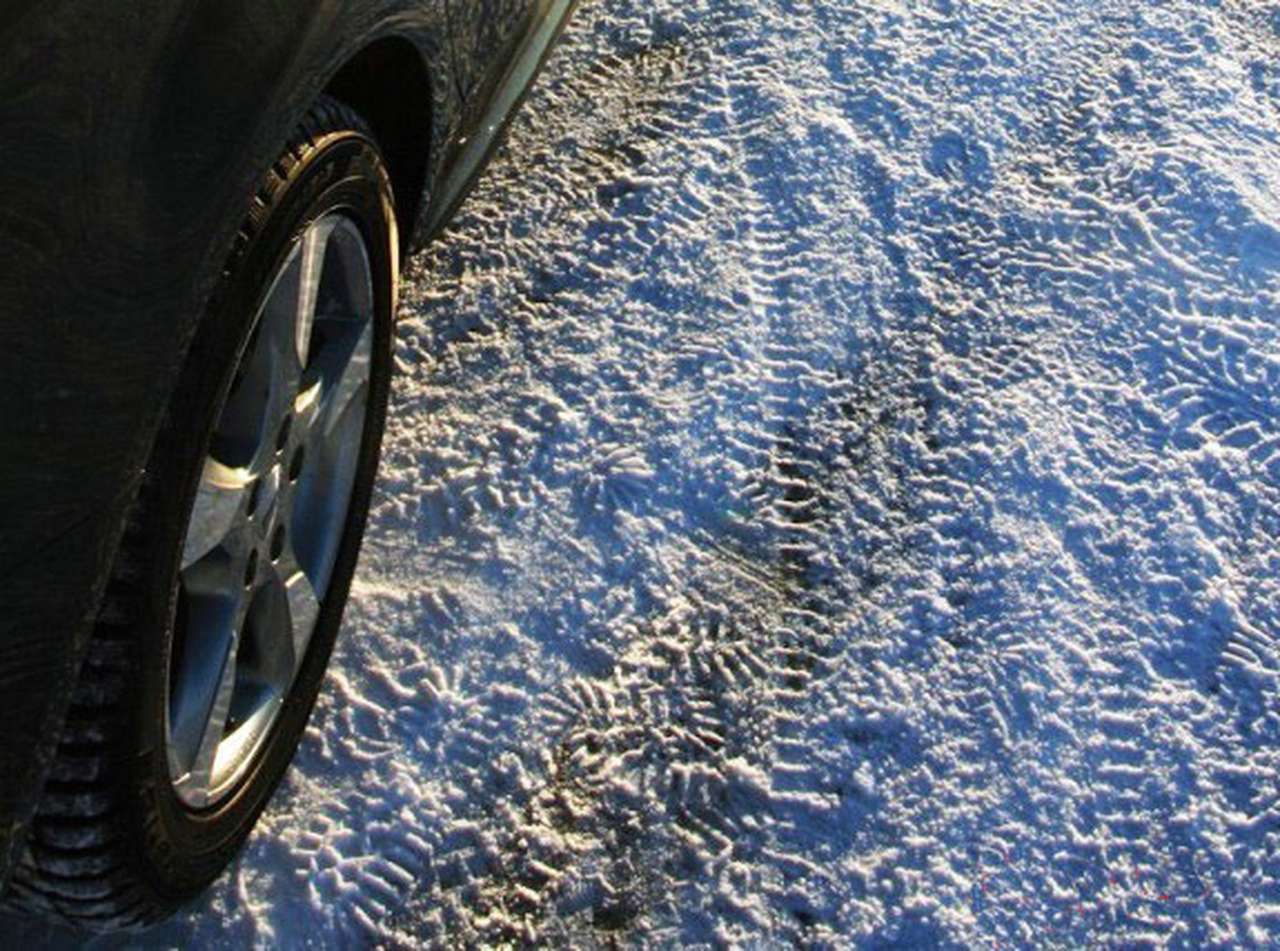 Правительство РФ одобрило штраф за шины не по сезону