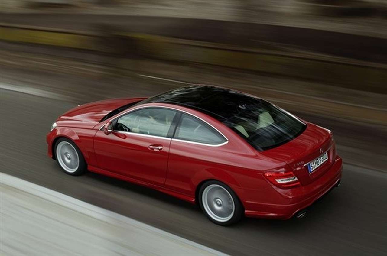 Первые фотографии нового купе Mercedes-Benz C-Klasse