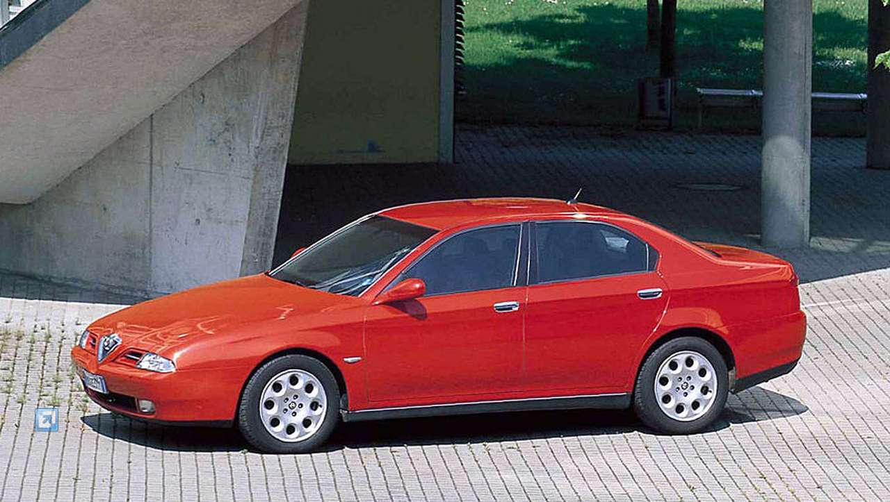 Alfa Romeo 166