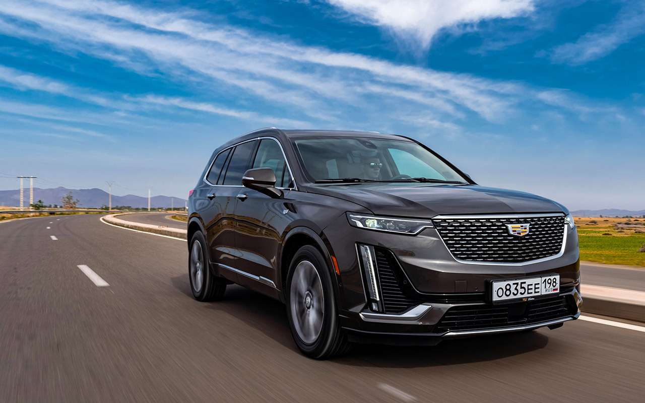 Cadillac XT6 — цена в России от 3 870 000 ₽. Двухлитрового мотора ХТ6 хватает едва-едва. Чтобы ехать в темпе, приходится активно давить на педаль.