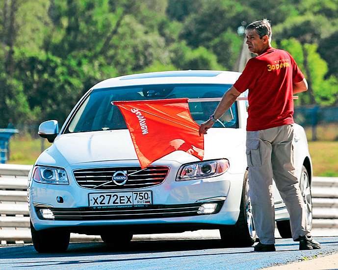 автопилот автосервис. надежность автомобиля. эффективная машина. эффективная машина. мерседес бенц eq 2018 smart for two.
