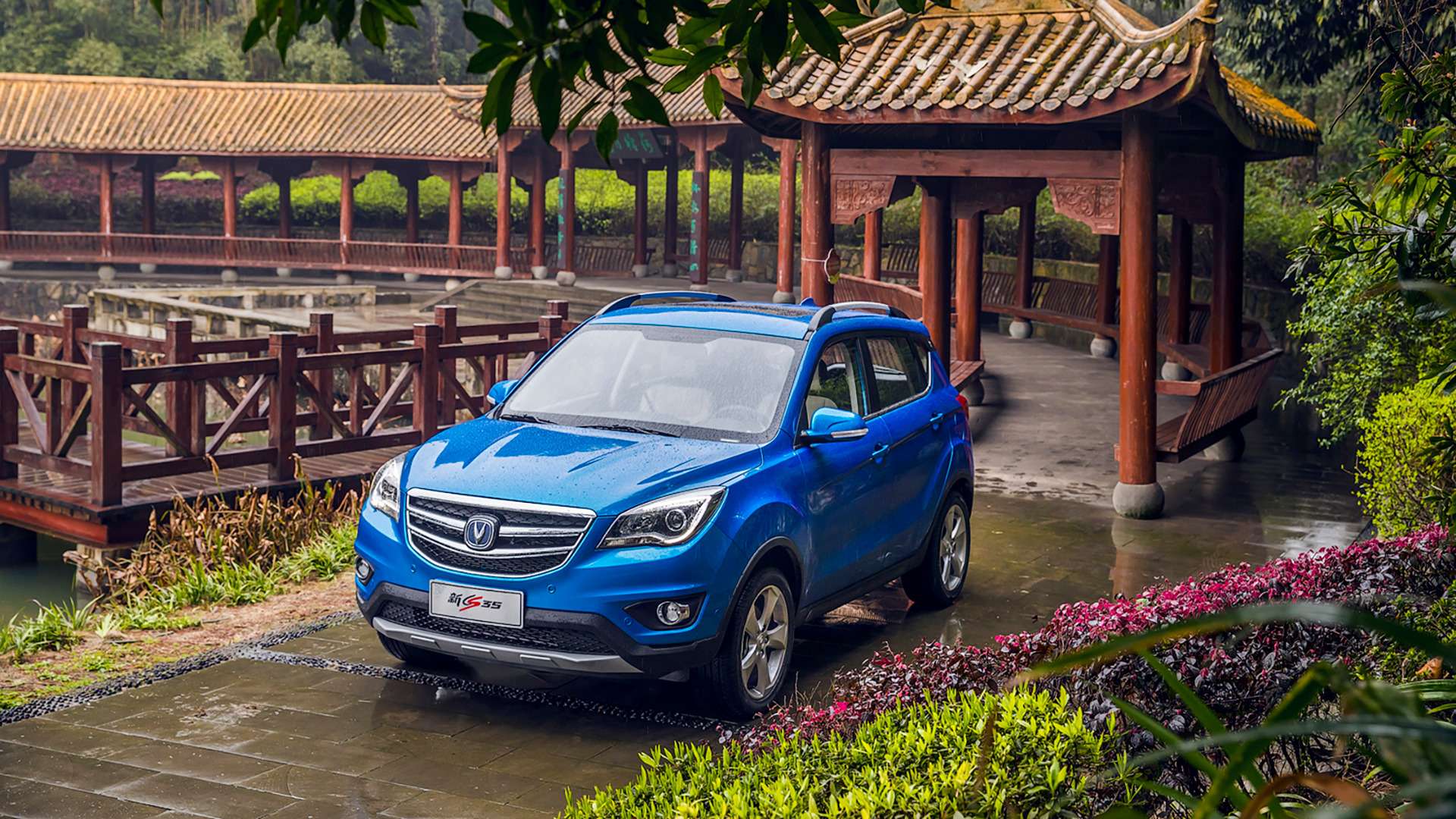 Автомобиль changan фото