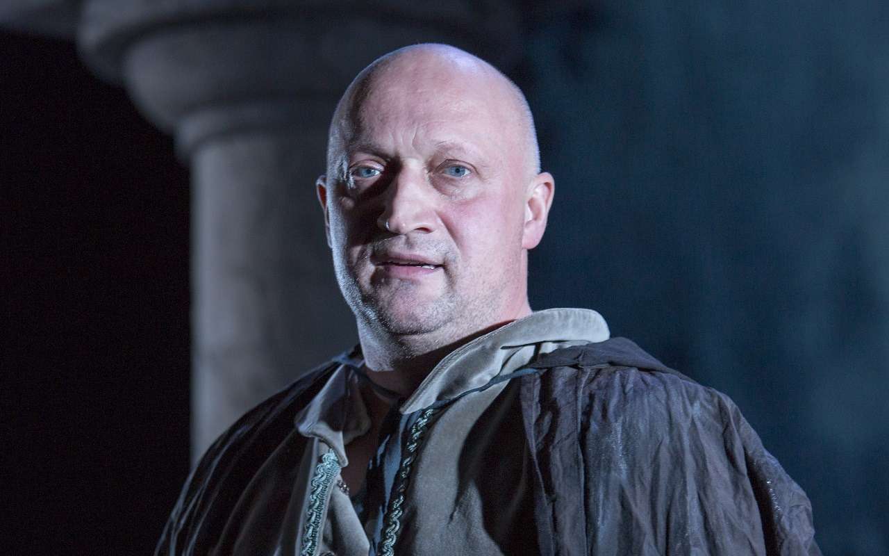 Российский актер принес соболезнования близким найденной в его машине женщины