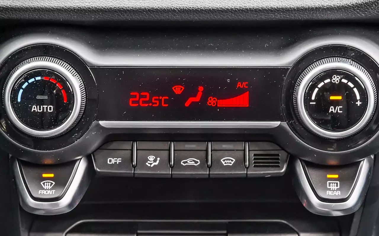 Рио климат контроль. Kia Rio 2017 климат контроль. Kia Rio 4 климат контроль. Киа Рио х лайн 2020 панель управления. Kia Rio x-line климат контроль